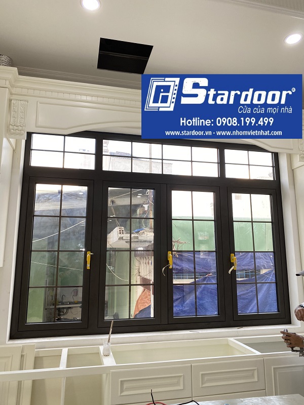 Cửa sổ mở quay 4 cánh nhôm Maxpro hệ 65 plus 3